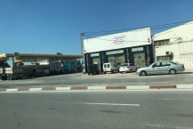 Showroom sur axe principale à la Soukra