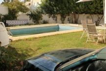 VENTE/ VILLA AVEC PISCINE ET JARDIN- MENZAH 5