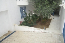 Vente/Villa avec jardin- Ennasr 2