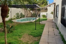 LOCATION / VILLA AVEC PISCINE ET JARDIN-CHOTRANA