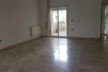 VENTE/ TRIPLEX S+4 HAUT STANDING AVEC JARDIN- DAR FADHAL LA SOUKRA